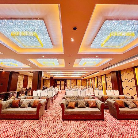 Hotel Ekas ลัคเนา ภายนอก รูปภาพ