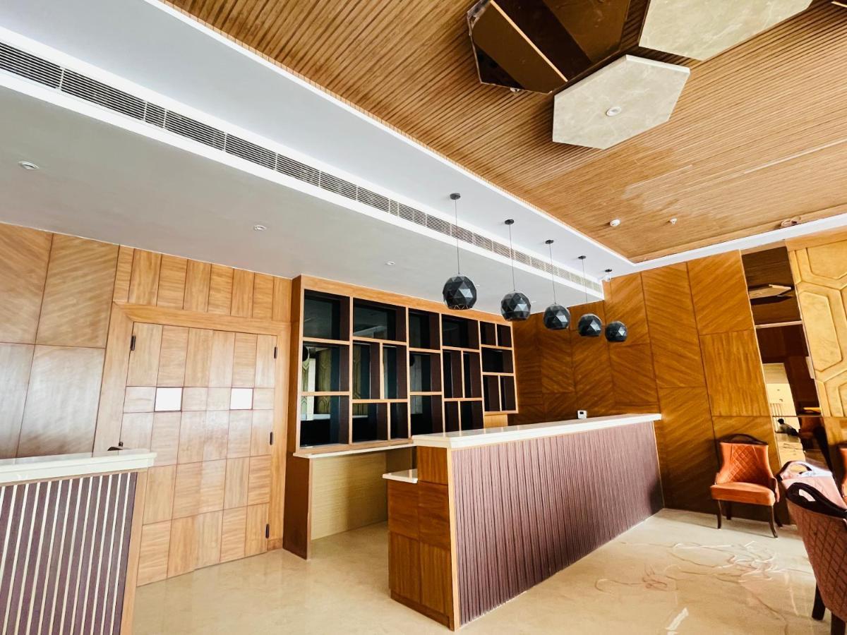 Hotel Ekas ลัคเนา ภายนอก รูปภาพ