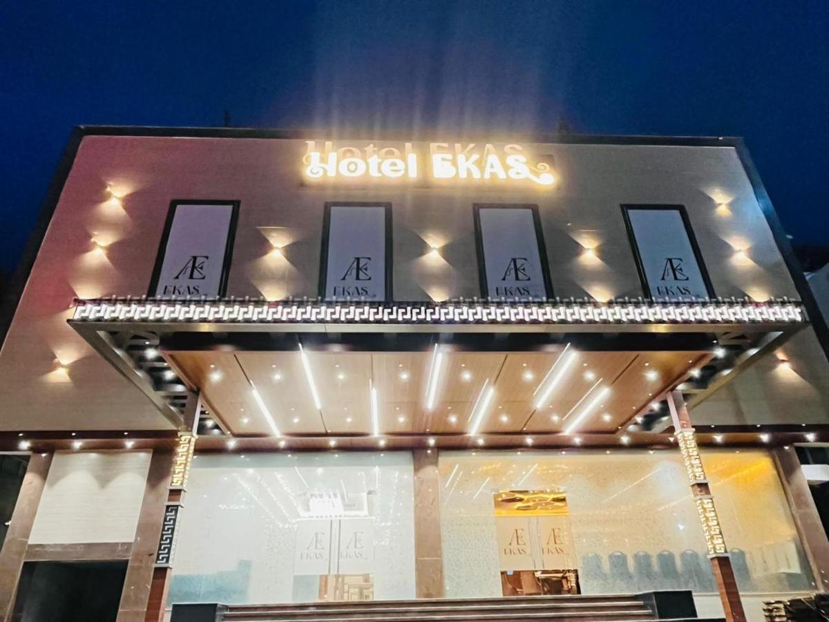 Hotel Ekas ลัคเนา ภายนอก รูปภาพ